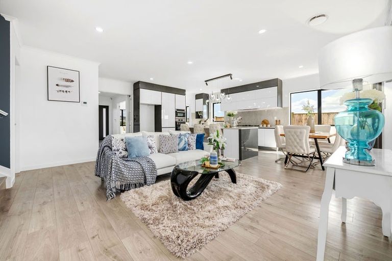Photo of property in 73 Hughs Way, Flat Bush, Auckland, 2019