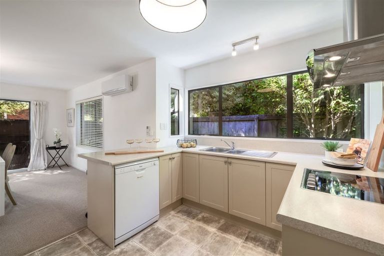 Photo of property in 1/15 Inglewood Place, Avonhead, Christchurch, 8042