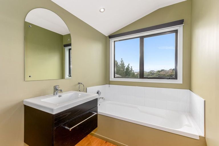 Photo of property in 26 Aspiring Terrace, Aotea, Porirua, 5024