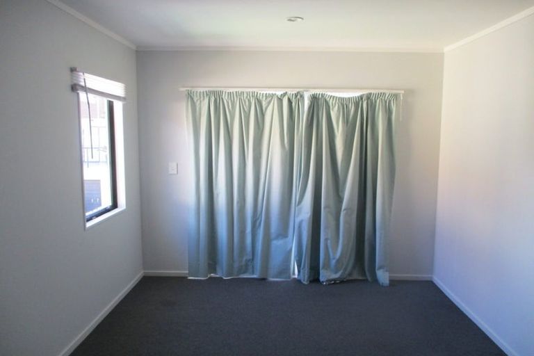 Photo of property in 22/8 Margan Avenue, New Lynn, Auckland, 0600