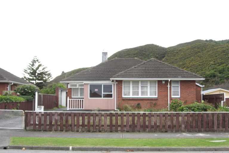 Photo of property in 2/108 Hewer Crescent, Naenae, Lower Hutt, 5011