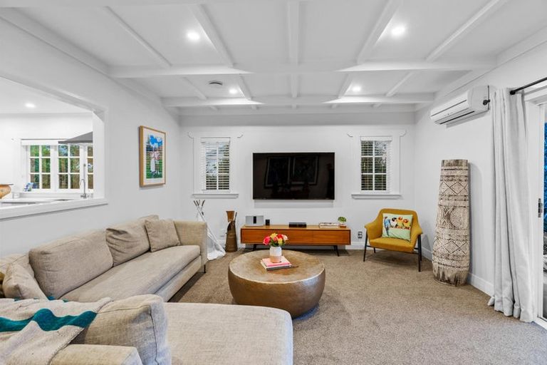 Photo of property in 5 Alice Street, Riverhead, 0820