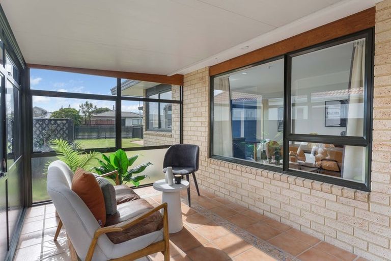 Photo of property in 15a Watson Drive, Paraparaumu Beach, Paraparaumu, 5032