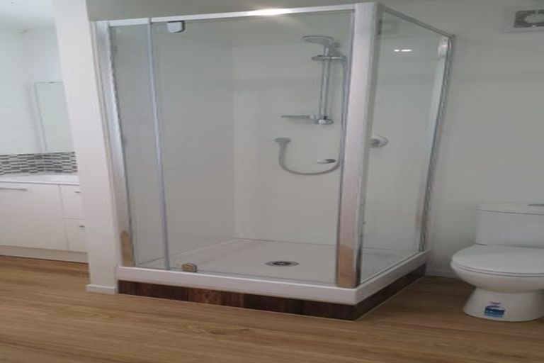 Photo of property in 9 Hatherlow Street, Glenfield, Auckland, 0629