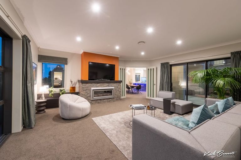 Photo of property in 216b Sutherland Road, Lyall Bay, Wellington, 6022