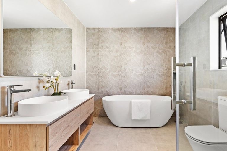 Photo of property in 5 Tai Crescent, Hobsonville, Auckland, 0616