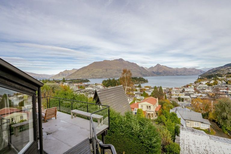 Photo of property in 13 Malaghan Street, Queenstown, 9300