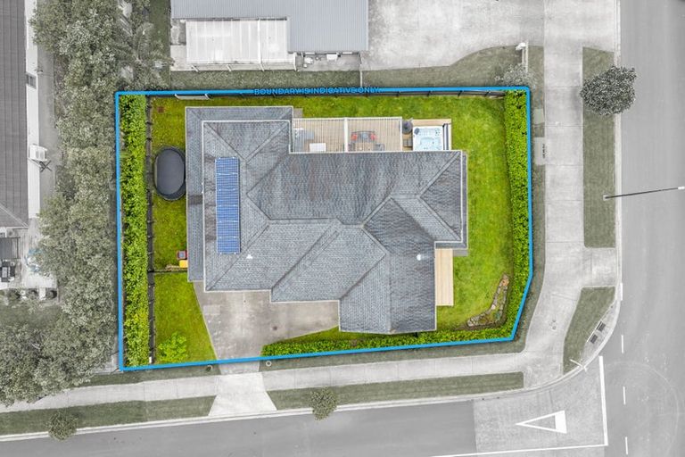 Photo of property in 2 Boocock Crescent, Orewa, 0931