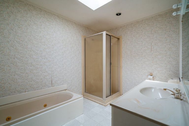 Photo of property in 1/55 Nigel Road, Browns Bay, Auckland, 0630