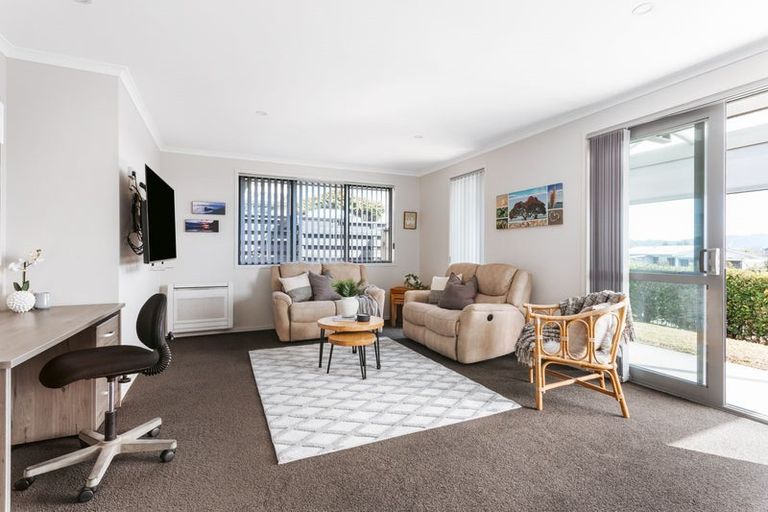Photo of property in 20 Vista Close, Omokoroa, 3114