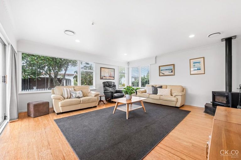 Photo of property in 3 Ashdown Way, Silverstream, Upper Hutt, 5019