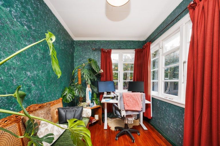 Photo of property in 35 Collingwood Street, Hokowhitu, Palmerston North, 4410