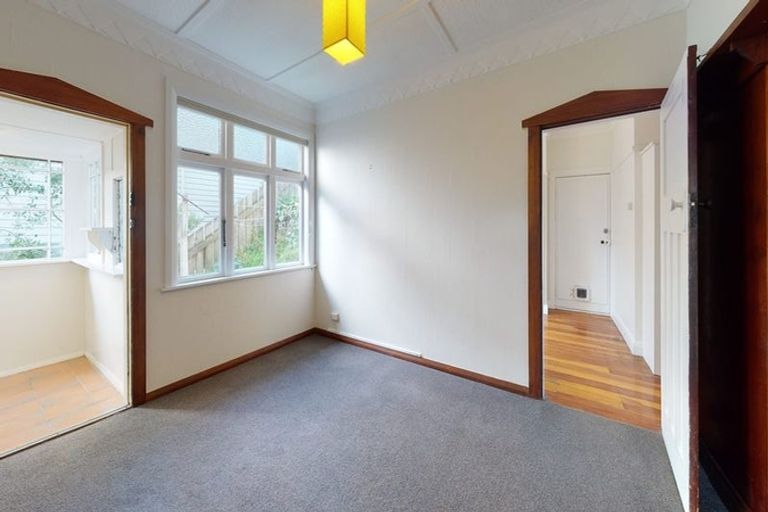 Photo of property in 39 Mornington Road, Brooklyn, Wellington, 6021