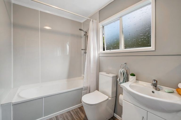 Photo of property in 22 Matai Road, Stanmore Bay, Whangaparaoa, 0932