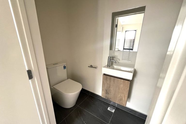 Photo of property in 5 Selo Street, Glen Eden, Auckland, 0602