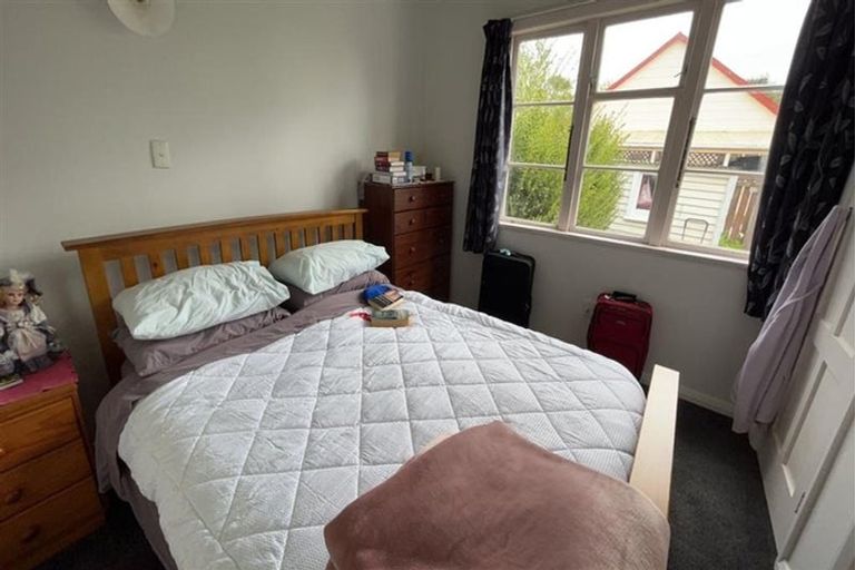 Photo of property in 26-26a Queen Street, Westport, 7825