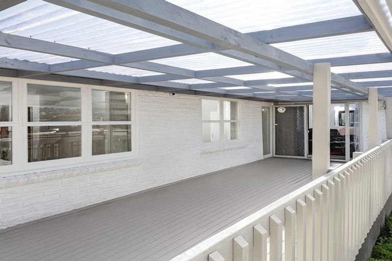 Photo of property in 43 President Avenue, Papakura, 2110