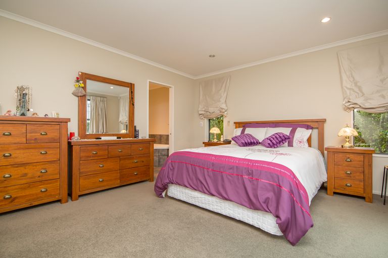 Photo of property in 38 Reka Street, Parklands, Christchurch, 8083
