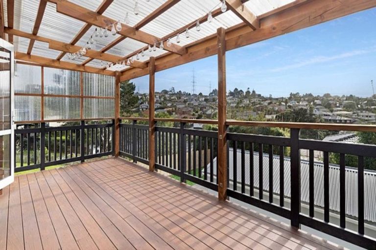 Photo of property in 62 Gallony Avenue, Massey, Auckland, 0614