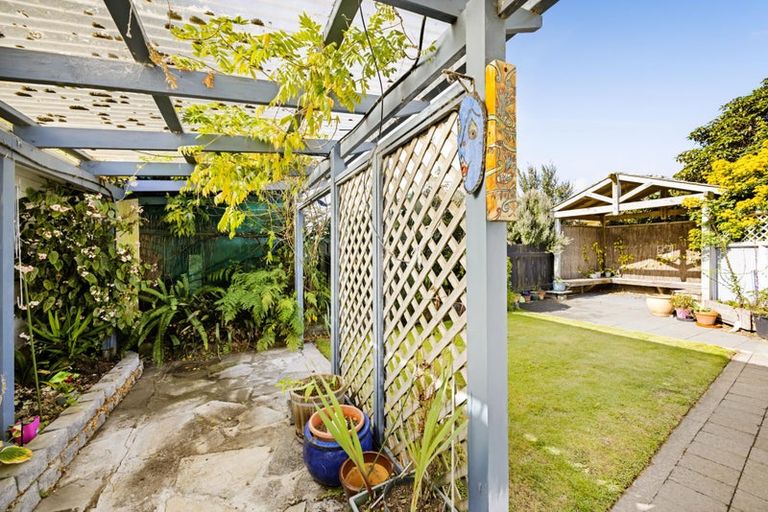 Photo of property in 8a Grant Vc Street, Hawera, 4610
