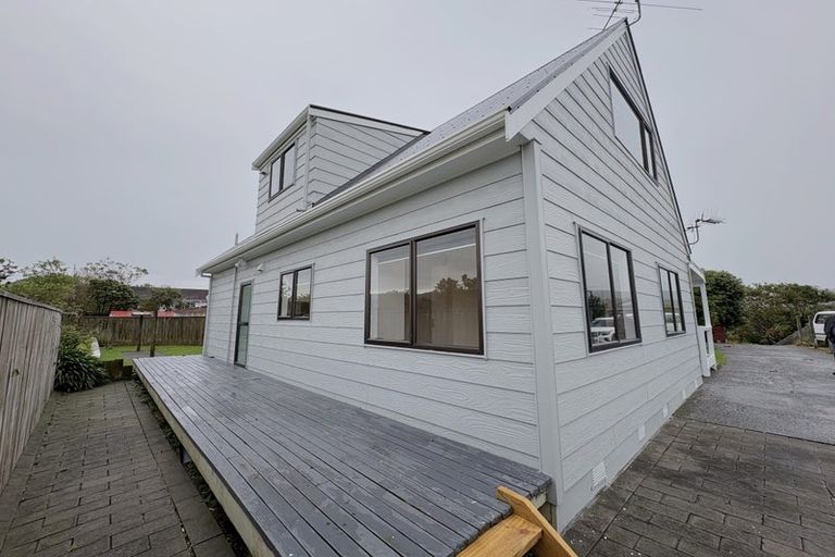 Photo of property in 15b Whitechapel Grove, Stokes Valley, Lower Hutt, 5019