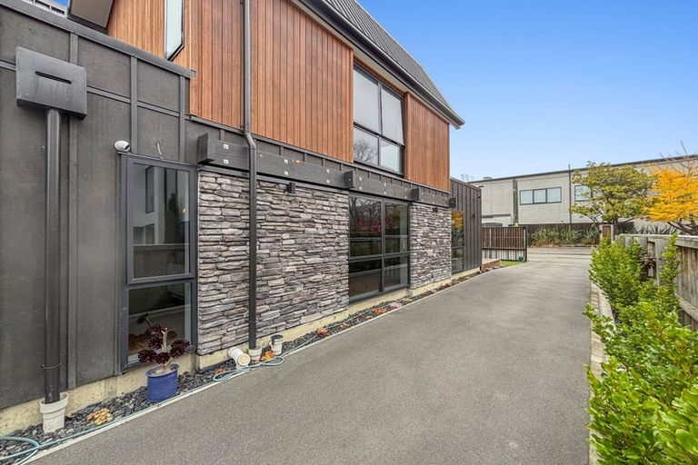 Photo of property in 46 Hewitts Road, Merivale, Christchurch, 8014