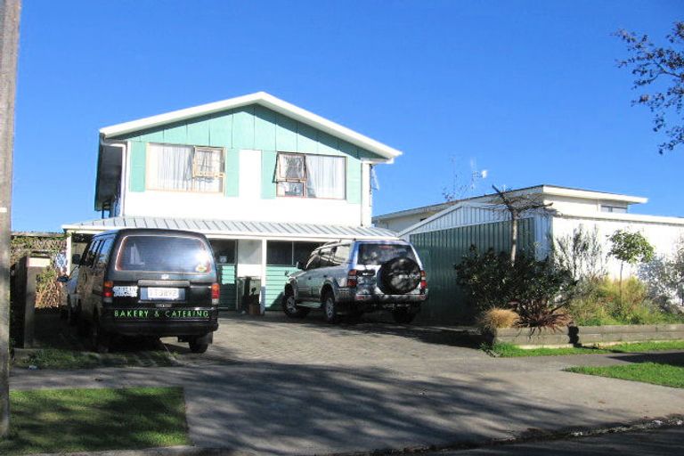 Photo of property in 39 Moyne Avenue, Milson, Palmerston North, 4414