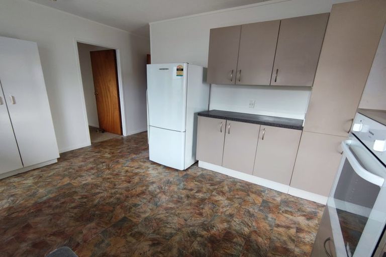 Photo of property in 47 Meadowood Drive, Unsworth Heights, Auckland, 0632