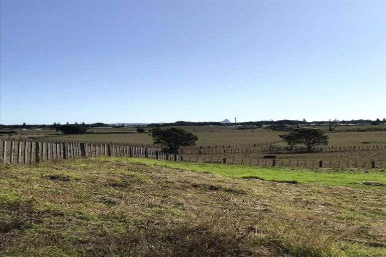 Photo of property in 10 Impact Avenue, Bell Block, New Plymouth, 4312