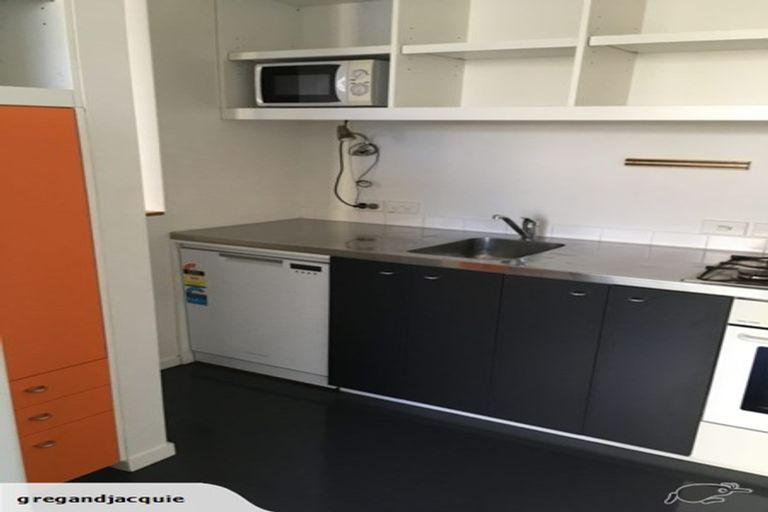 Photo of property in Hannahs Warehouse Apartments, 14/13 Leeds Street, Te Aro, Wellington, 6011