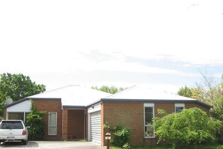 Photo of property in 9 Ensors Place, Waikuku Beach, 7402