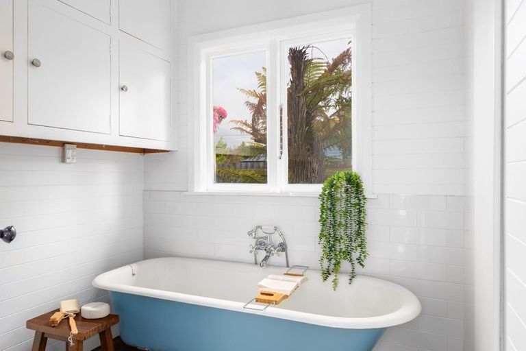 Photo of property in 66 Saint Martins Road, Saint Martins, Christchurch, 8022