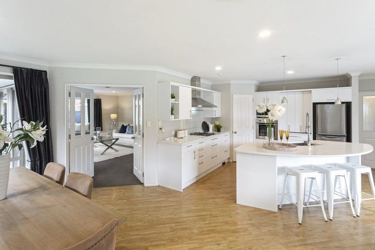 Photo of property in 37 Hussey Road, Harewood, Christchurch, 8051