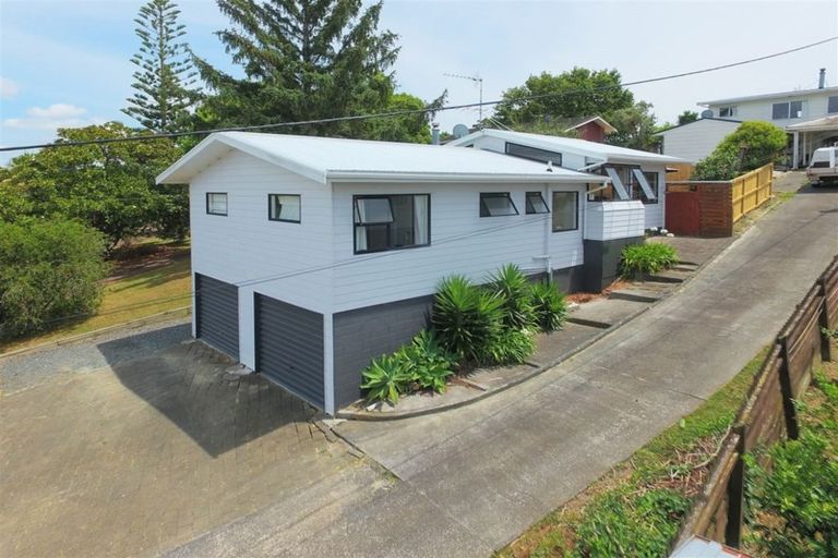 Photo of property in 10b Penton Road, Stanmore Bay, Whangaparaoa, 0932