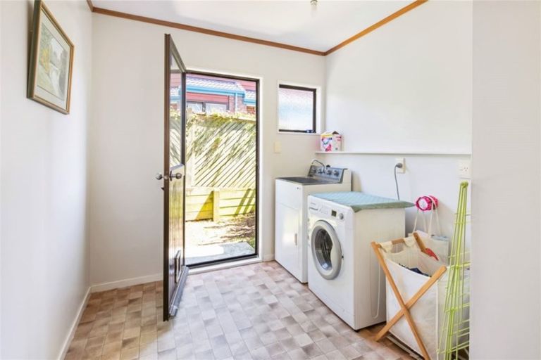 Photo of property in 34 Lakewood Avenue, Churton Park, Wellington, 6037