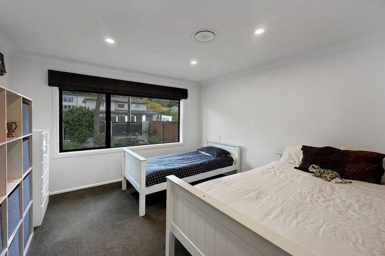 Photo of property in 45 Heretaunga Square, Silverstream, Upper Hutt, 5019