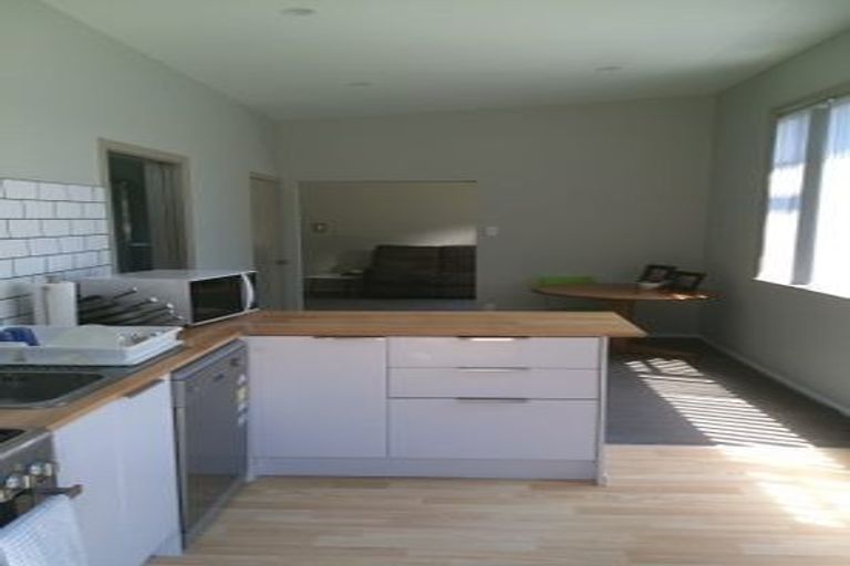 Photo of property in 207 Onepu Road, Lyall Bay, Wellington, 6022