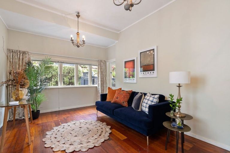 Photo of property in 20 Talavera Terrace, Kelburn, Wellington, 6012