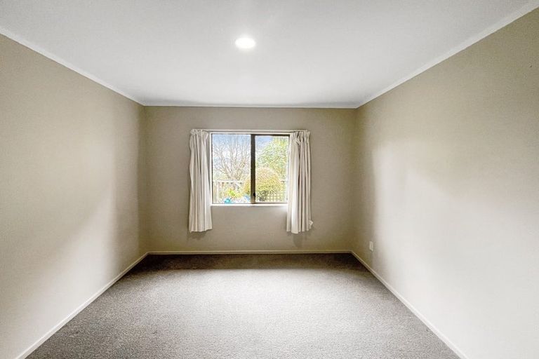 Photo of property in 10 Hau Whiti Place, Kimbolton, 4774
