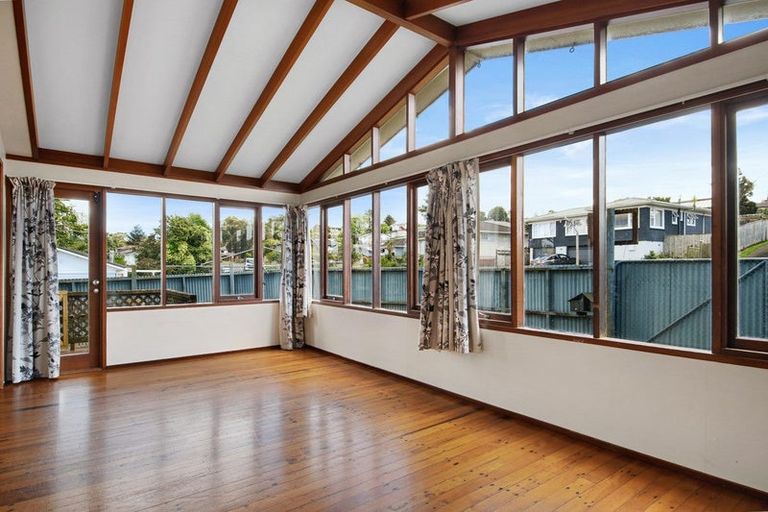 Photo of property in 8 Helleur Road, Massey, Auckland, 0614
