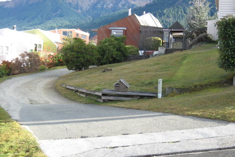 Photo of property in 8 Suburb Street, Queenstown, 9300