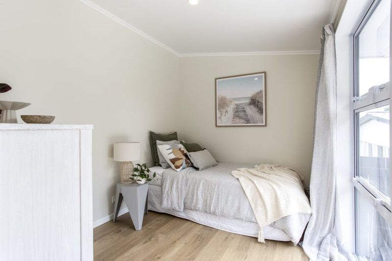 Photo of property in Peninsula Primary School, 61 Wharf Road, Te Atatu Peninsula, Auckland, 0610
