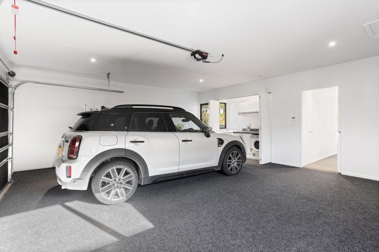 Photo of property in 16 Harbour View Heights, Picton, 7220