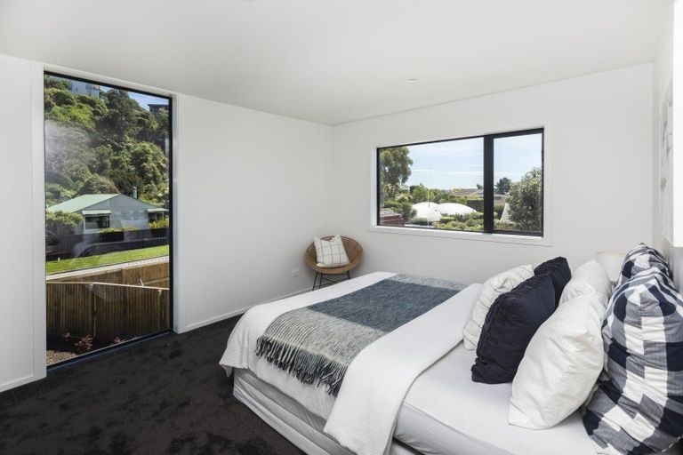 Photo of property in 17 Aratoro Place, Mount Pleasant, Christchurch, 8081