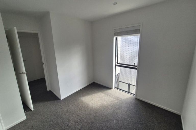 Photo of property in 16 Cessna Crescent, Mangere, Auckland, 2022