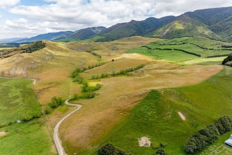 Photo of property in 463 Gull Flat Road, Kereru, Hastings, 4171