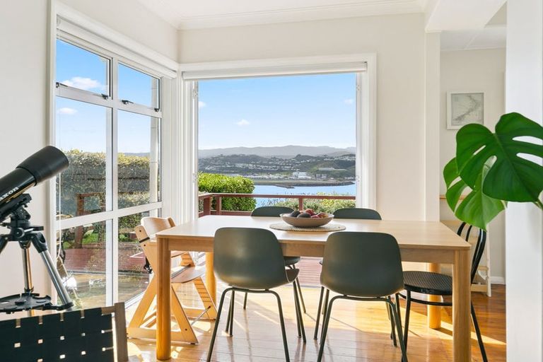 Photo of property in 73 View Road, Houghton Bay, Wellington, 6023