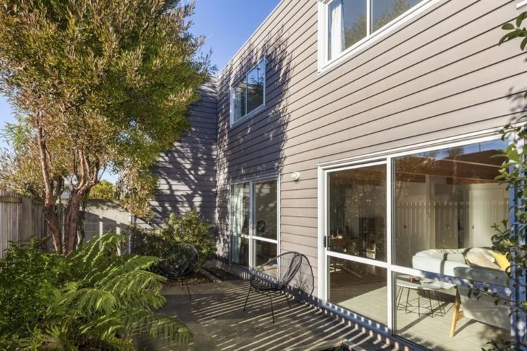 Photo of property in 75 Mandeville Street, Riccarton, Christchurch, 8011