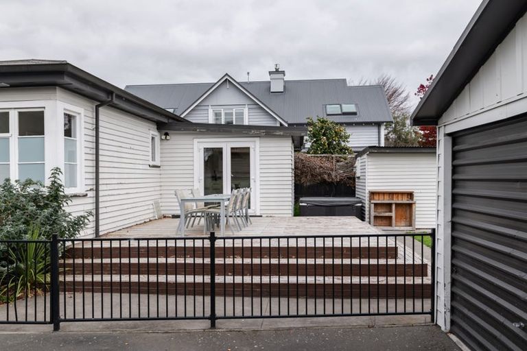 Photo of property in 37 Hawford Road, Opawa, Christchurch, 8023