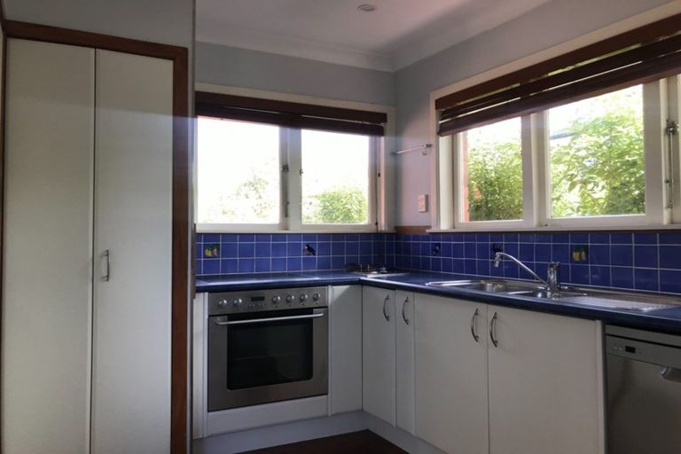 Photo of property in 15 Toru Street, Te Atatu Peninsula, Auckland, 0610
